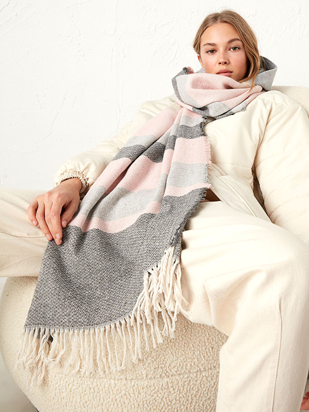 Pembe Renk Bloklu Atkı