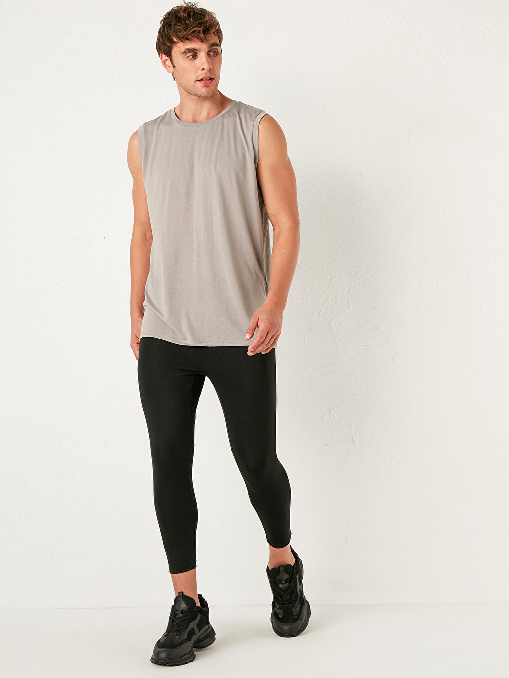 Siyah Standart Kalıp Aktif Spor Esnek Erkek Tayt-1