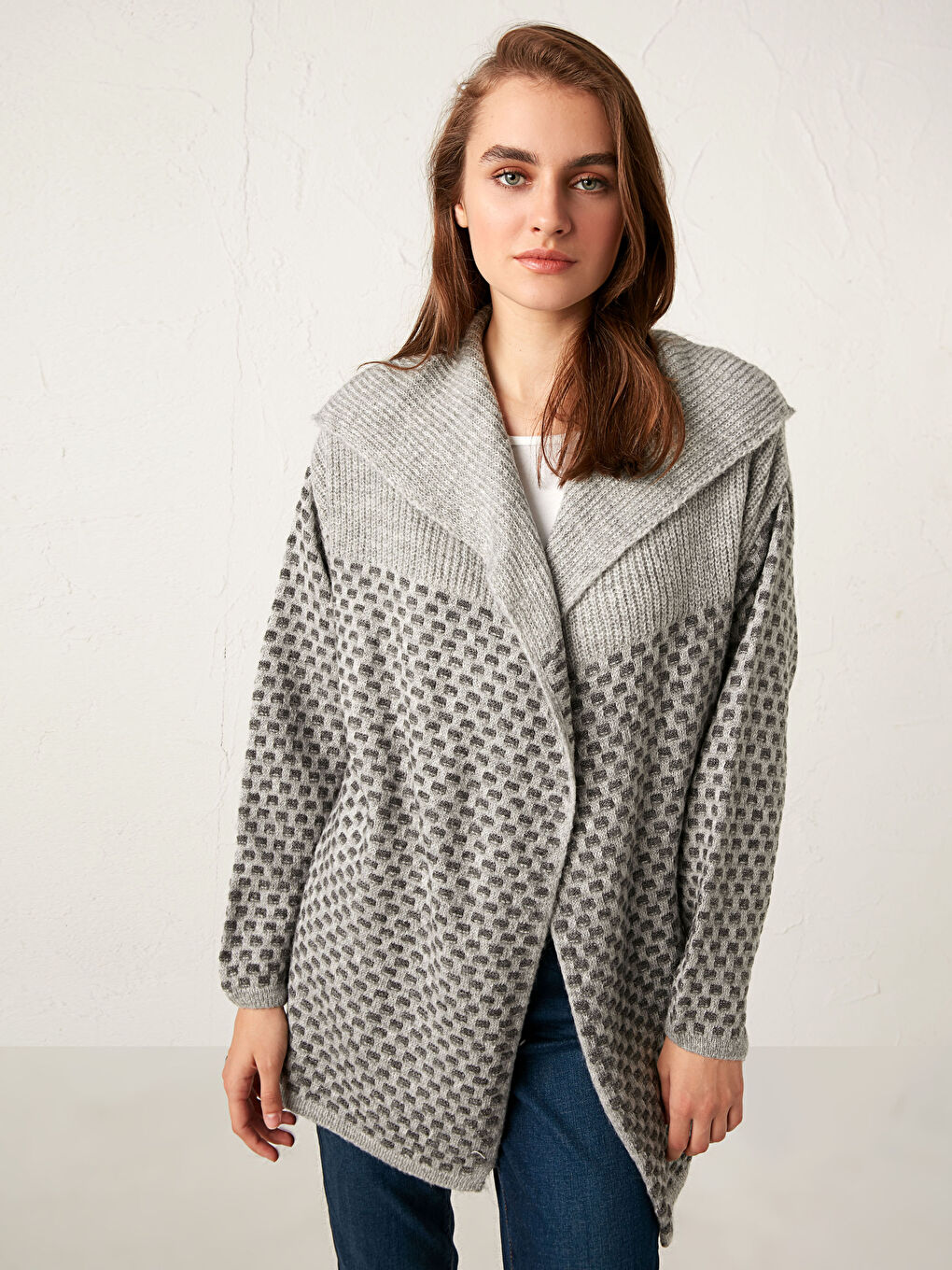 Gri Şal Yaka Uzun Kollu Kadın Triko Hırka