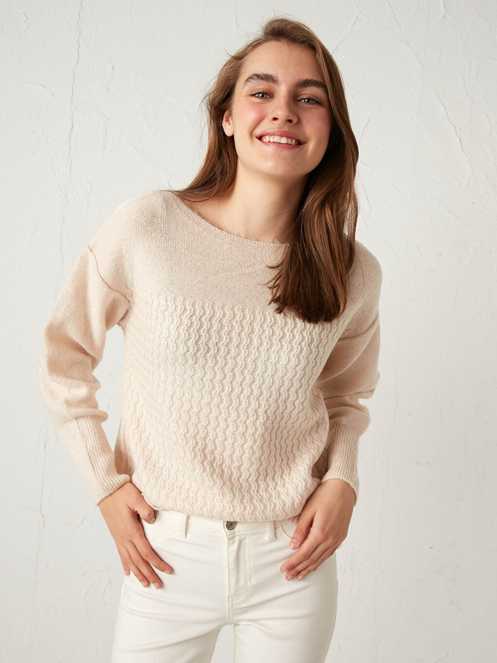 Өрнексіз қиғаш мойын трикотаж жемпір-1