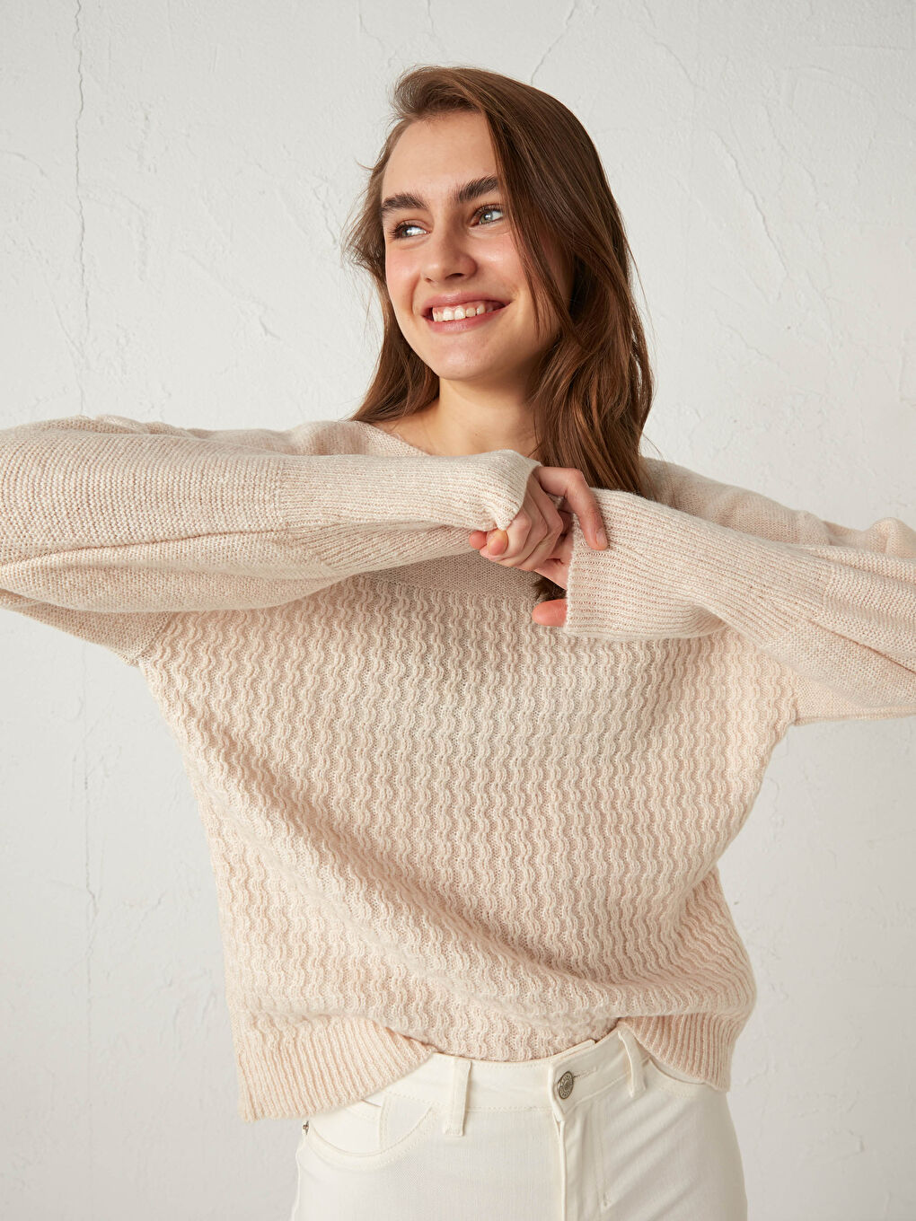 Өрнексіз қиғаш мойын трикотаж жемпір-2