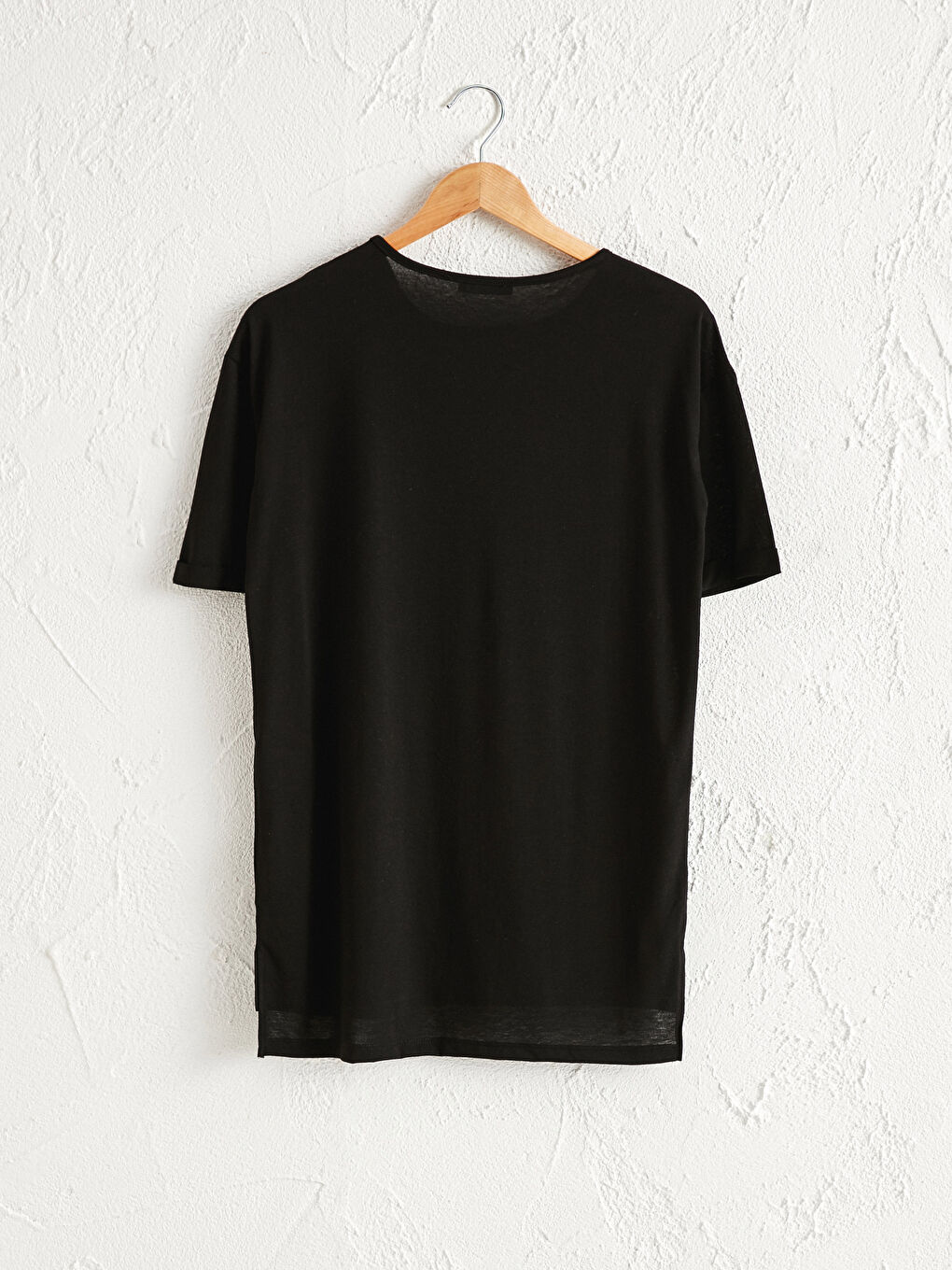 Siyah Bisiklet Yaka Kısa Kollu Kadın Tişört-1