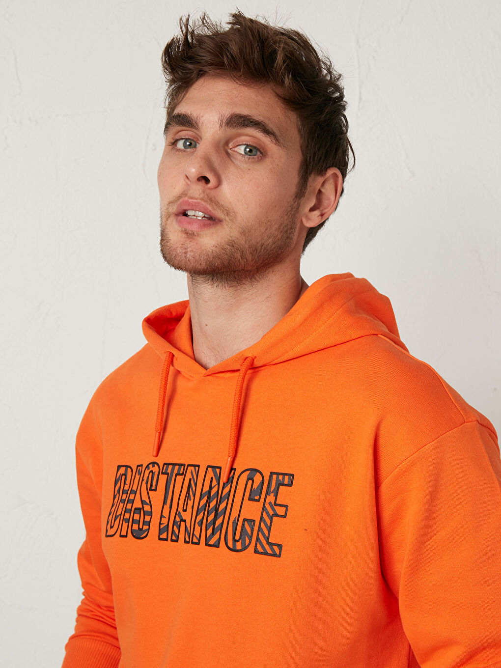 هودي مطبوع كم طويل للرجال-1