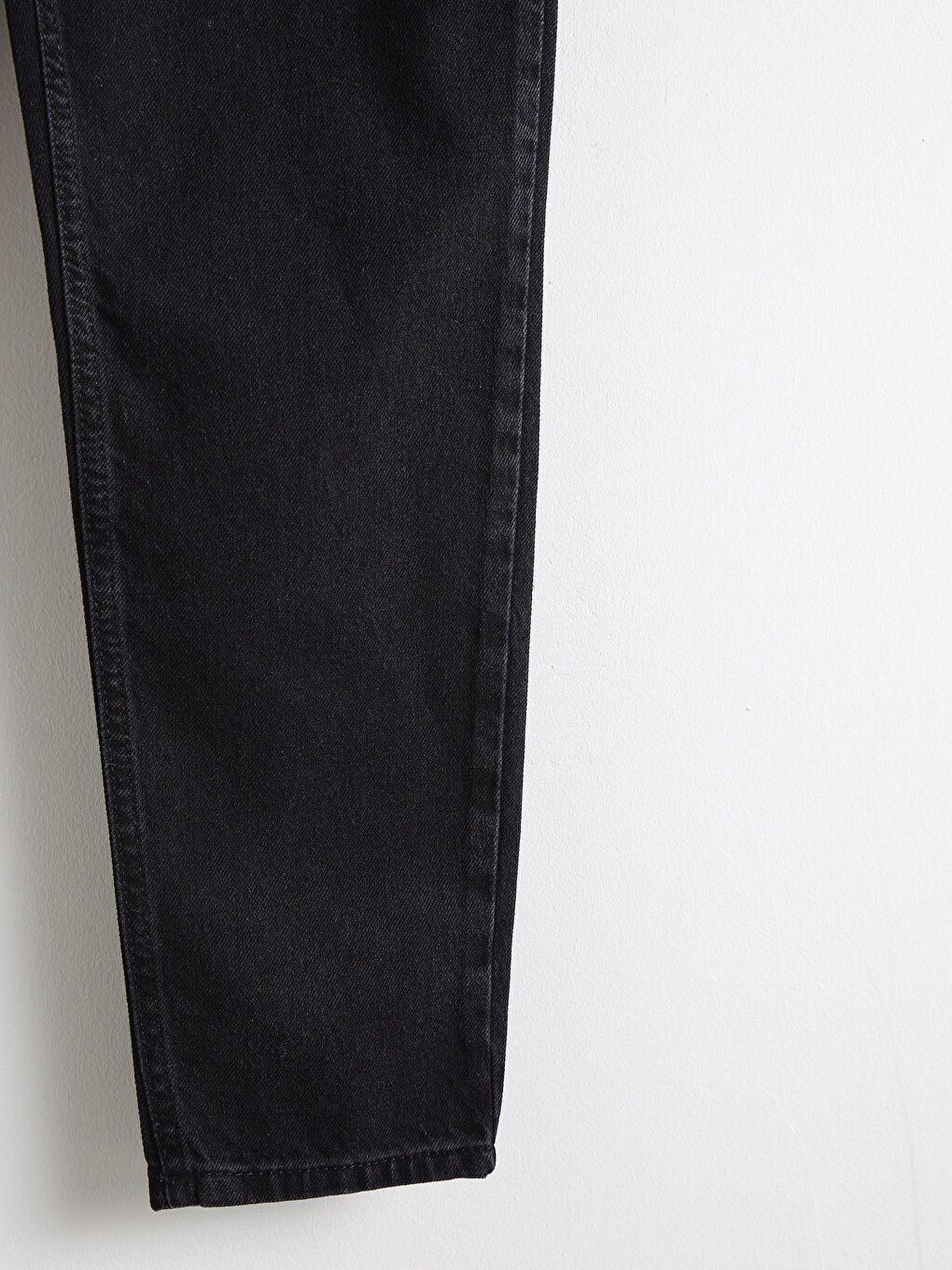 Belted Mom Fit Jeans-3