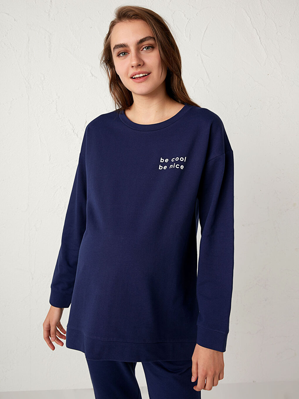 Свитшот для беременных с принтом-слоганом-1