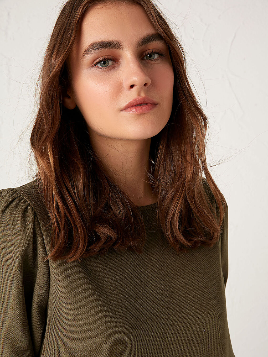 فستان نسائي بياقة دائرية سادة بأكمام قصيرة-4