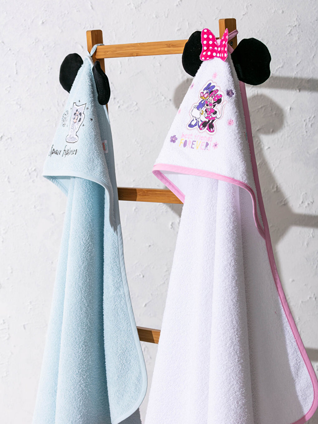 LCW HOME Baby Mickey Mouse Lizenziertes Badetuch -0WEK30Z1-J5E