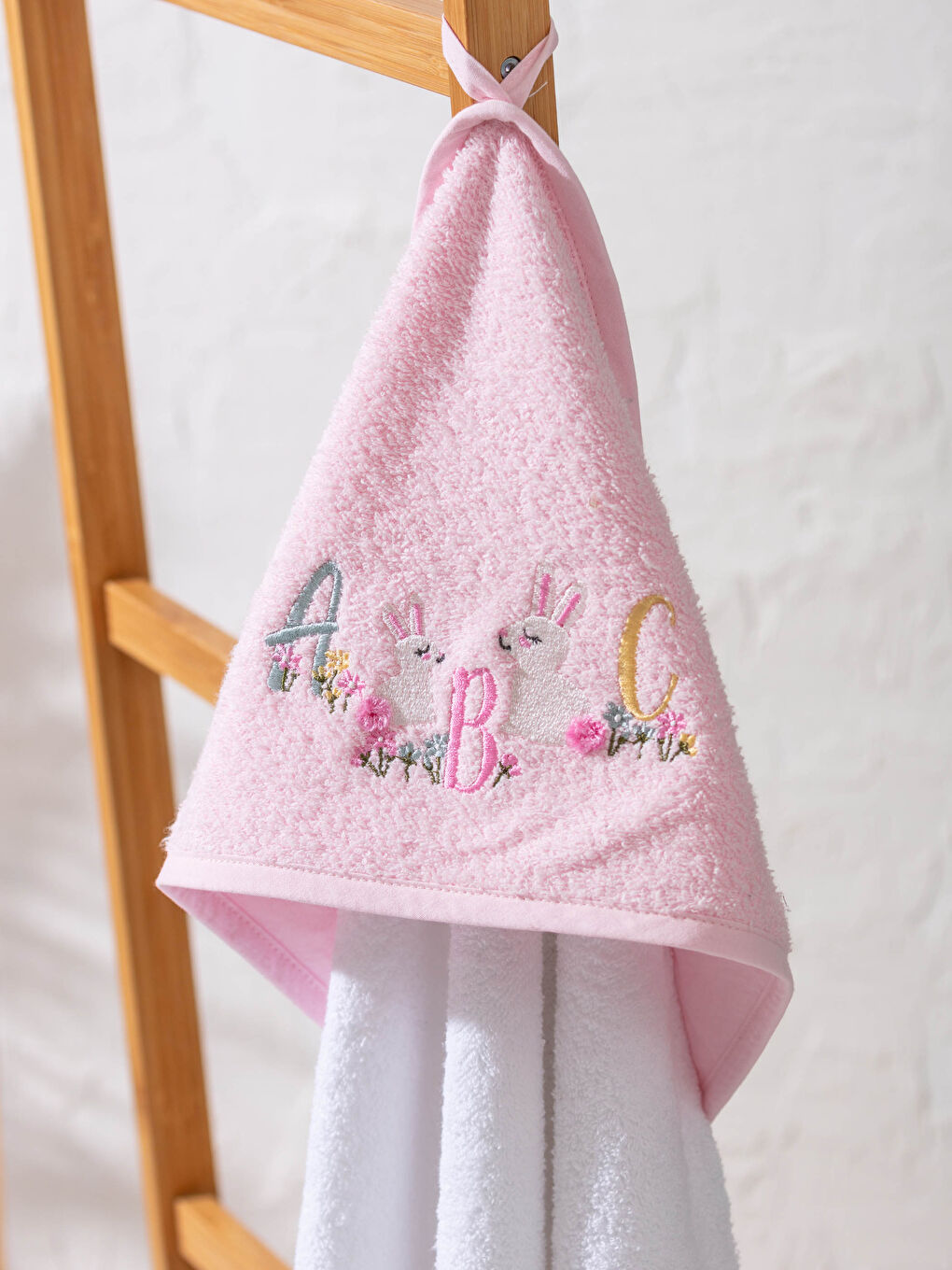 Дитячий вишитий рушник для ванни-1