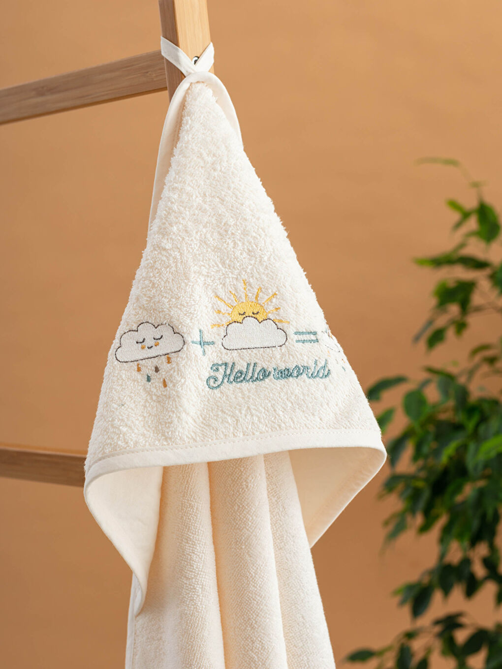 فوطة حمام أطفال ولادي بتفاصيل تطريز-2