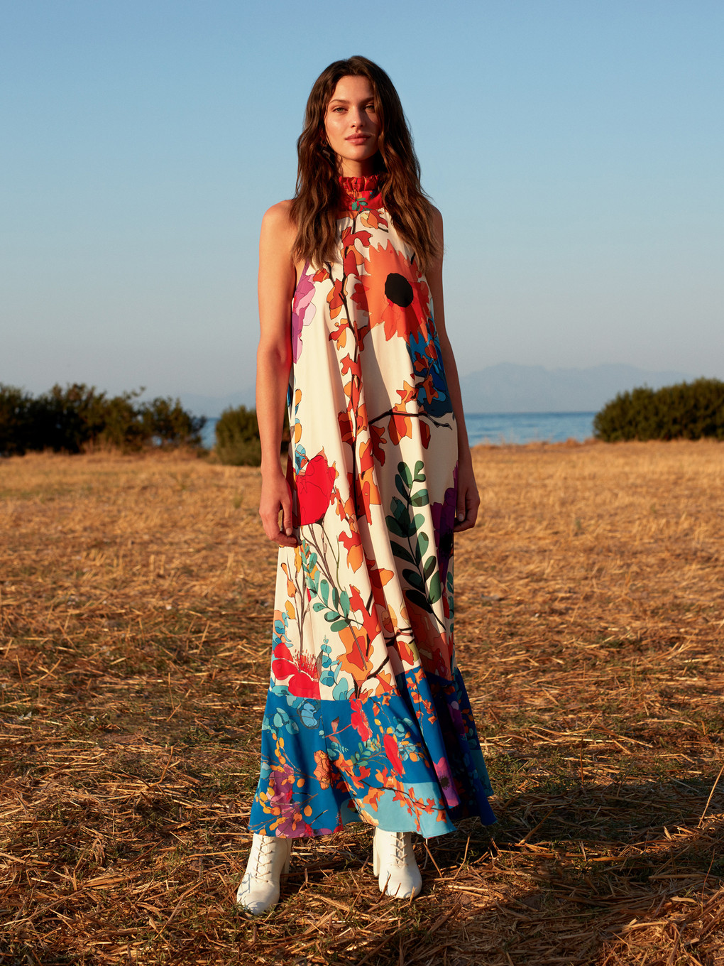 Ekru Halter Yaka Çiçekli Kadın Elbise-2