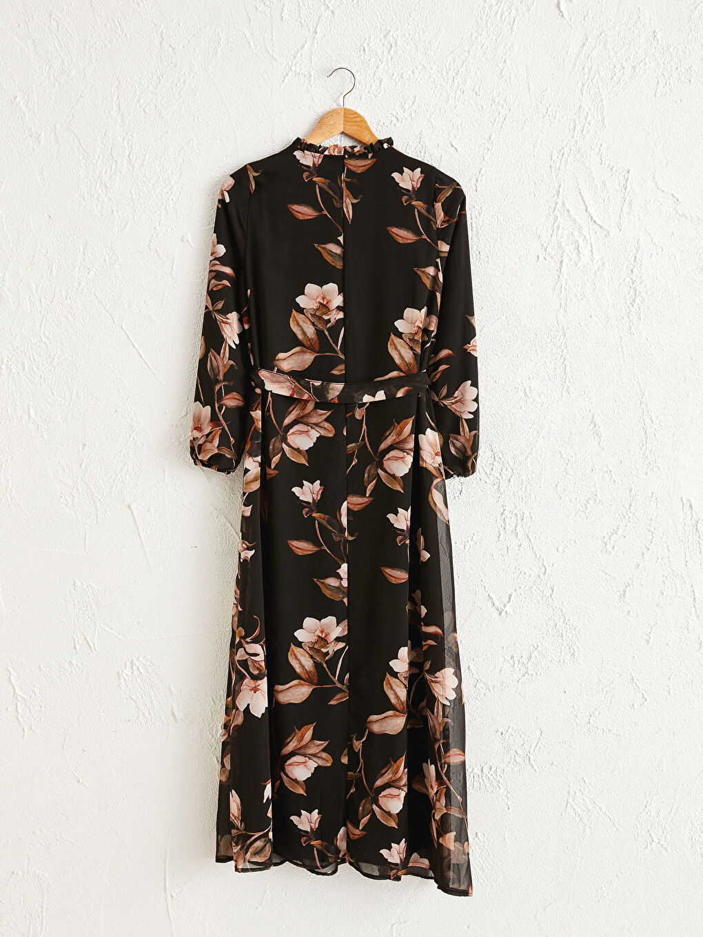 Robe ceinturée à motifs floraux-1