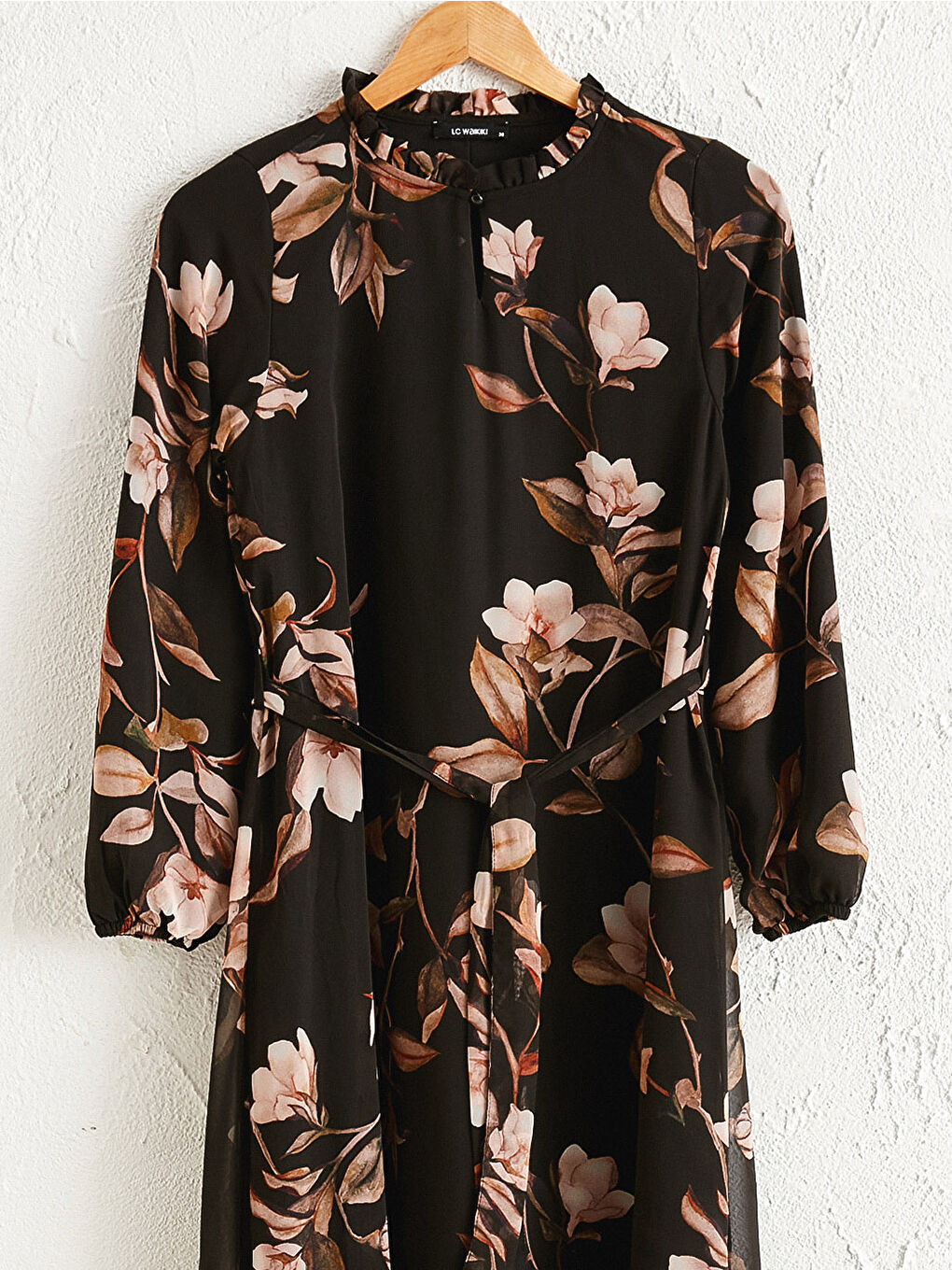 Robe ceinturée à motifs floraux-2