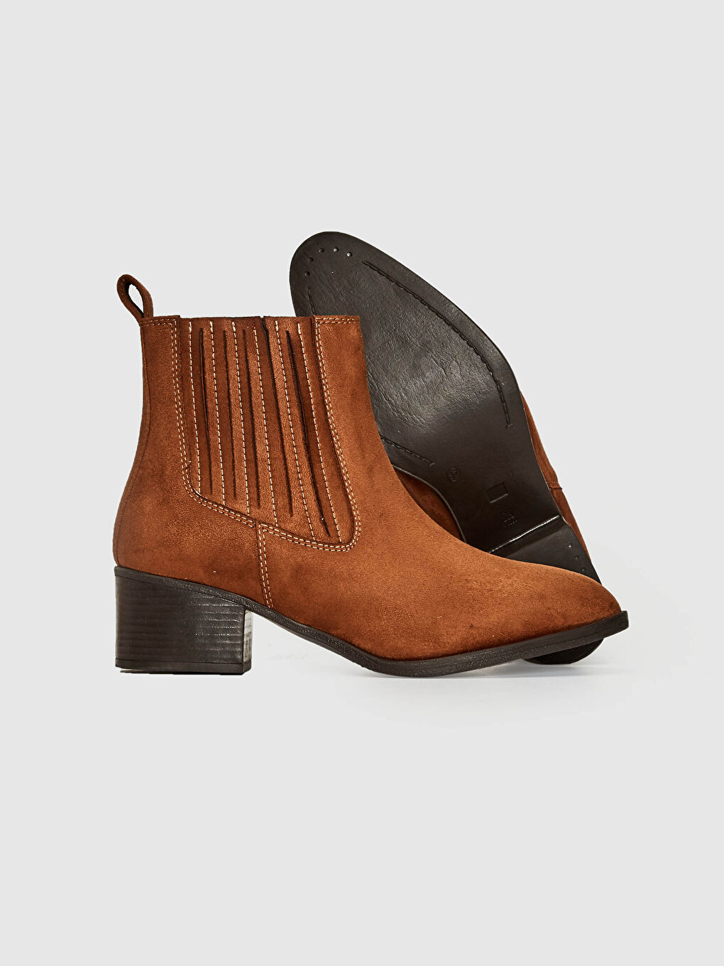 Bej Kadın Süet Görünümlü Topuklu Bot-3