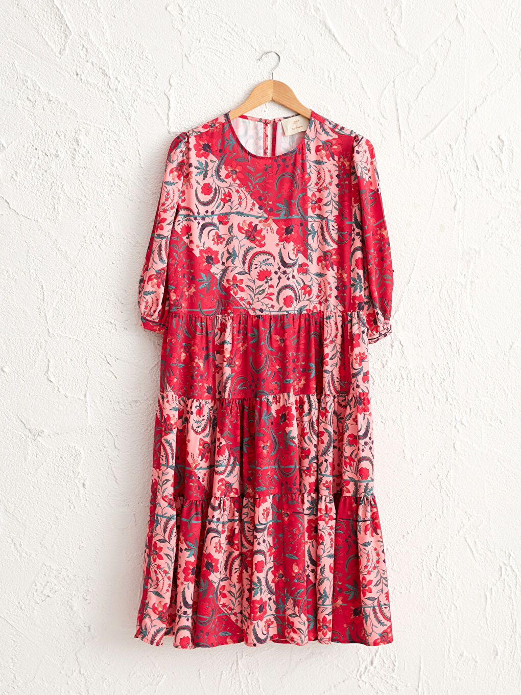 Kırmızı Çiçekli Kadın Elbise-4