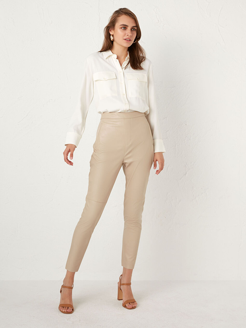 LCWAIKIKI Classic Knöchellange Hose in Lederoptik mit geradem Bein -0WEM79Z8-QH3