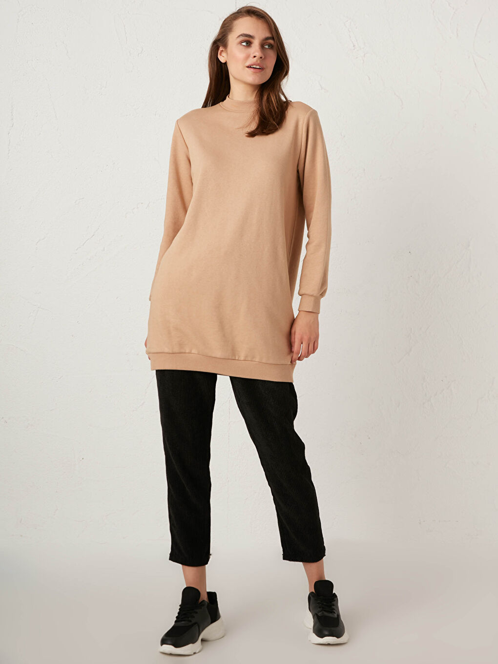 LCW Modest Elastic Waist Cropped Velvet Trousers -0WEQ65Z8-CVL
