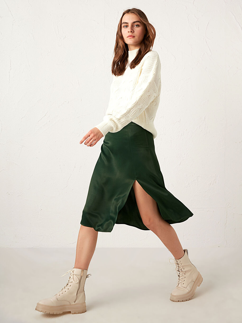 Standart Fit A Kesim Kadın Saten Etek