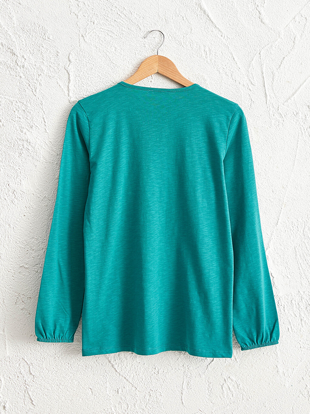 Neck Detailed Embroidered T-shirt-1
