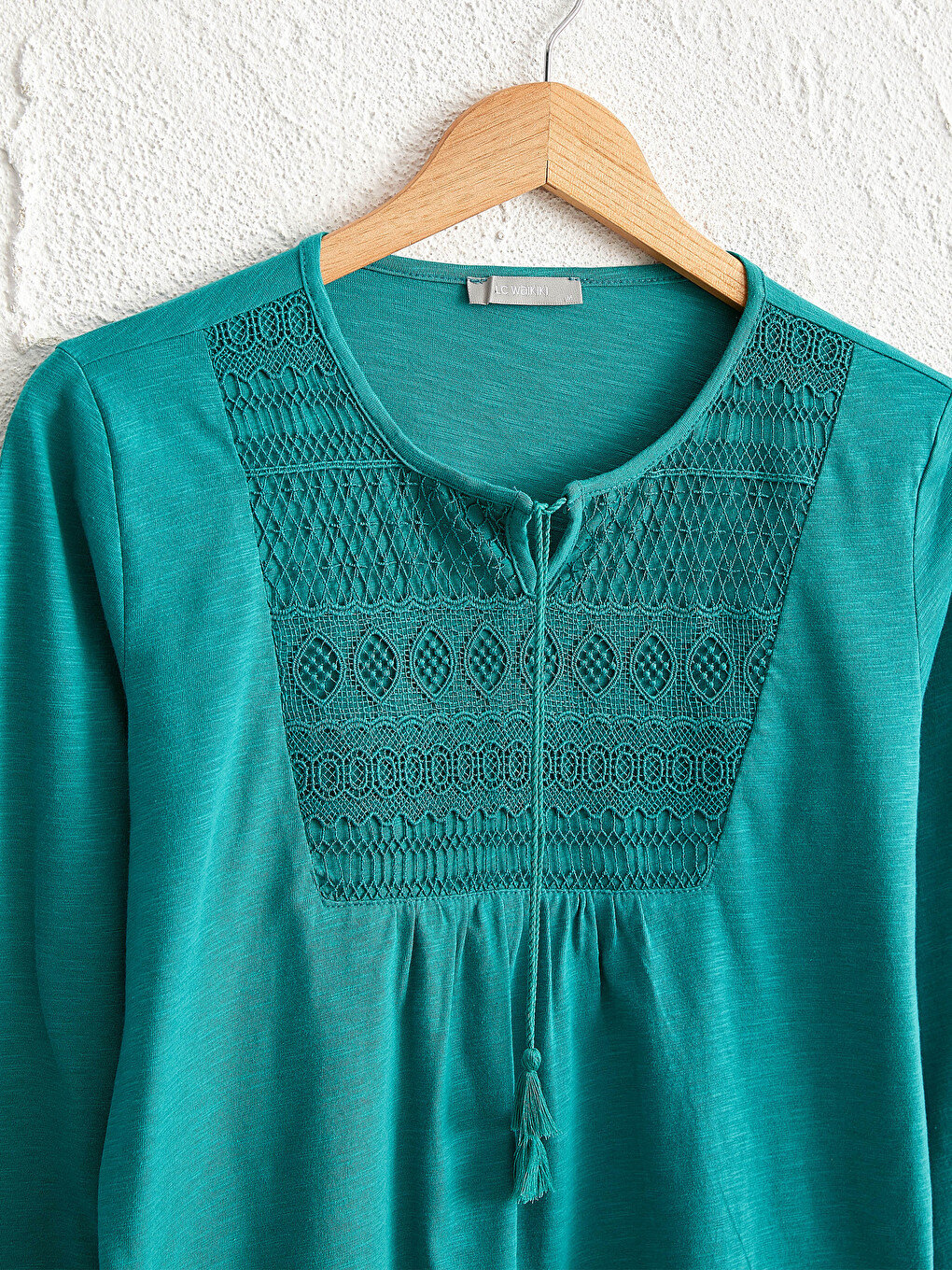Neck Detailed Embroidered T-shirt-2
