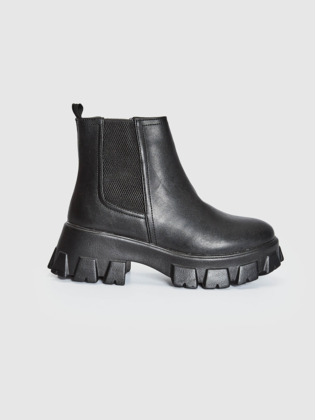 Siyah Kadın Kalın Tabanlı Bot-1