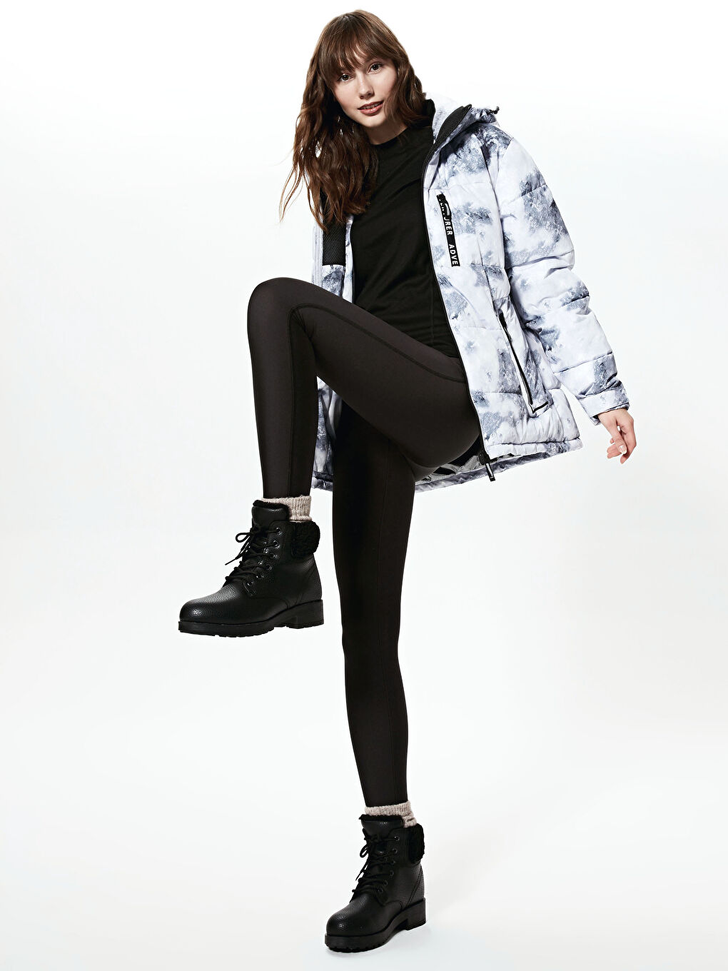 Женские зимние сапоги на шнуровке-1