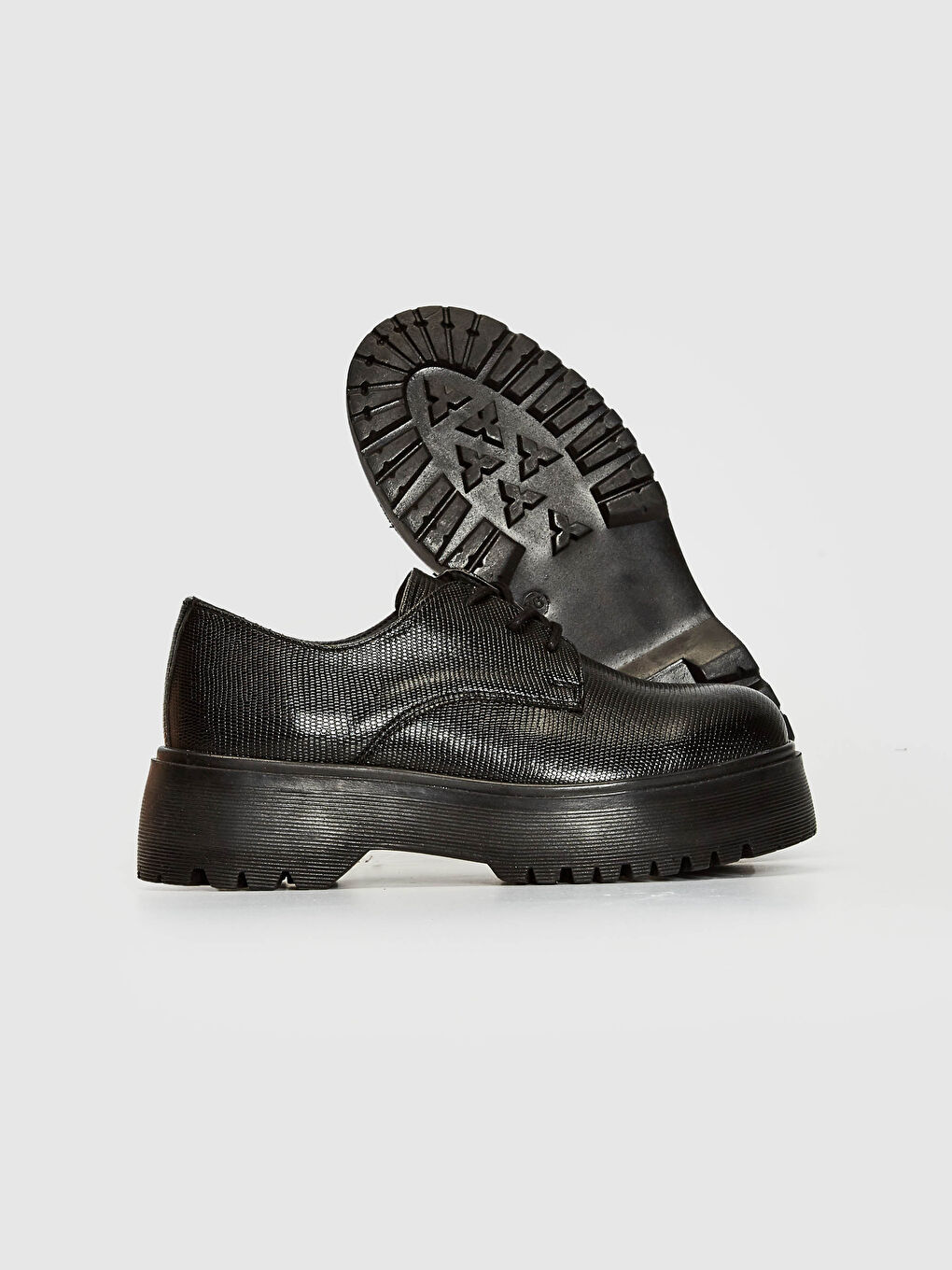 Siyah Kadın Bağcıklı Oxford Ayakkabı-3