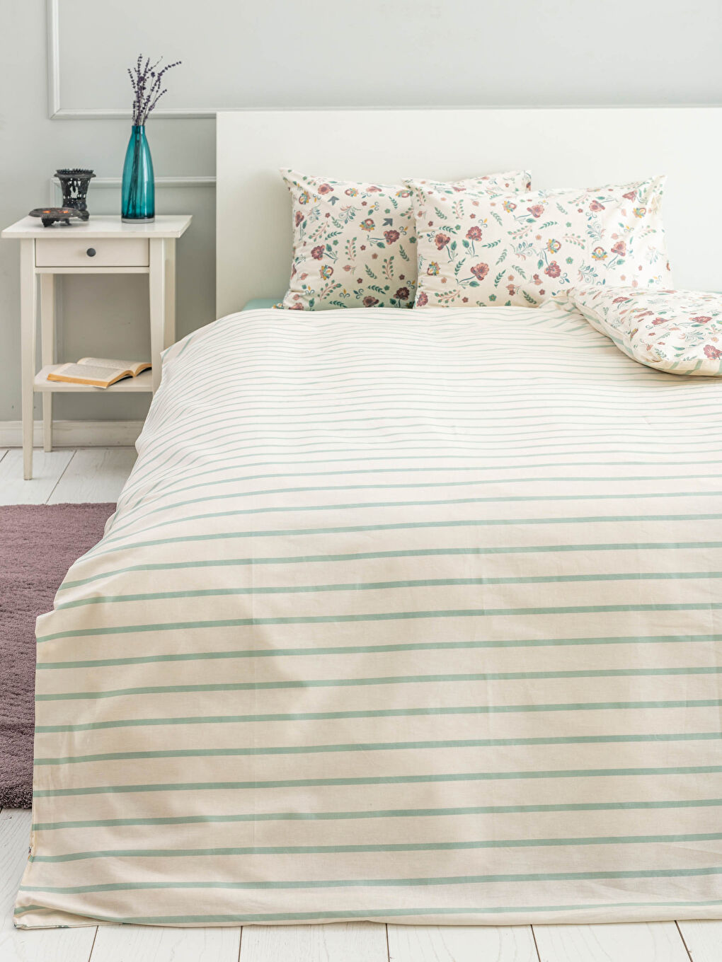 طقم غطاء لحاف مزدوج كامل مطبوع مُزهر بوجهين-1