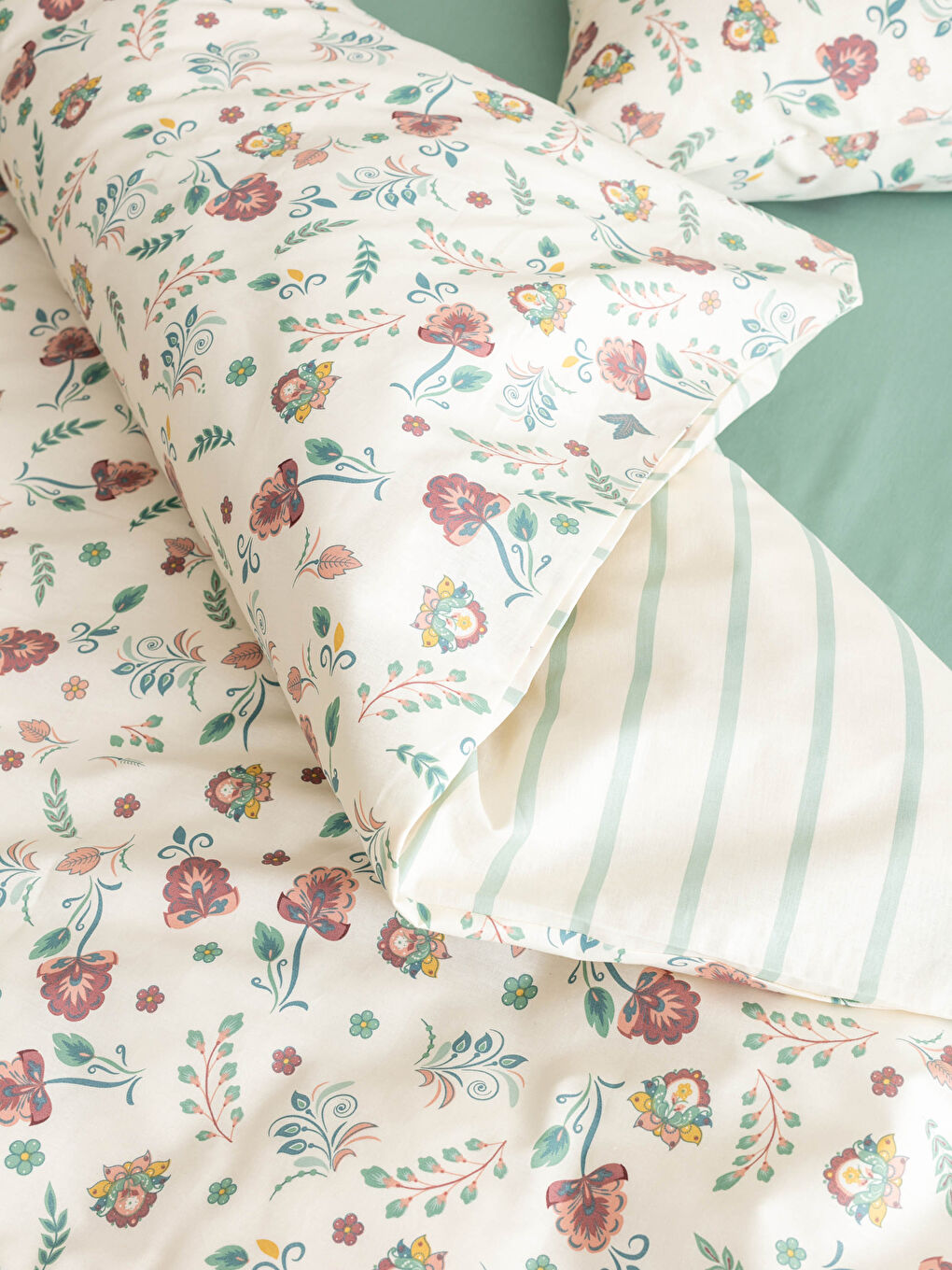 طقم غطاء لحاف مزدوج كامل مطبوع مُزهر بوجهين-5