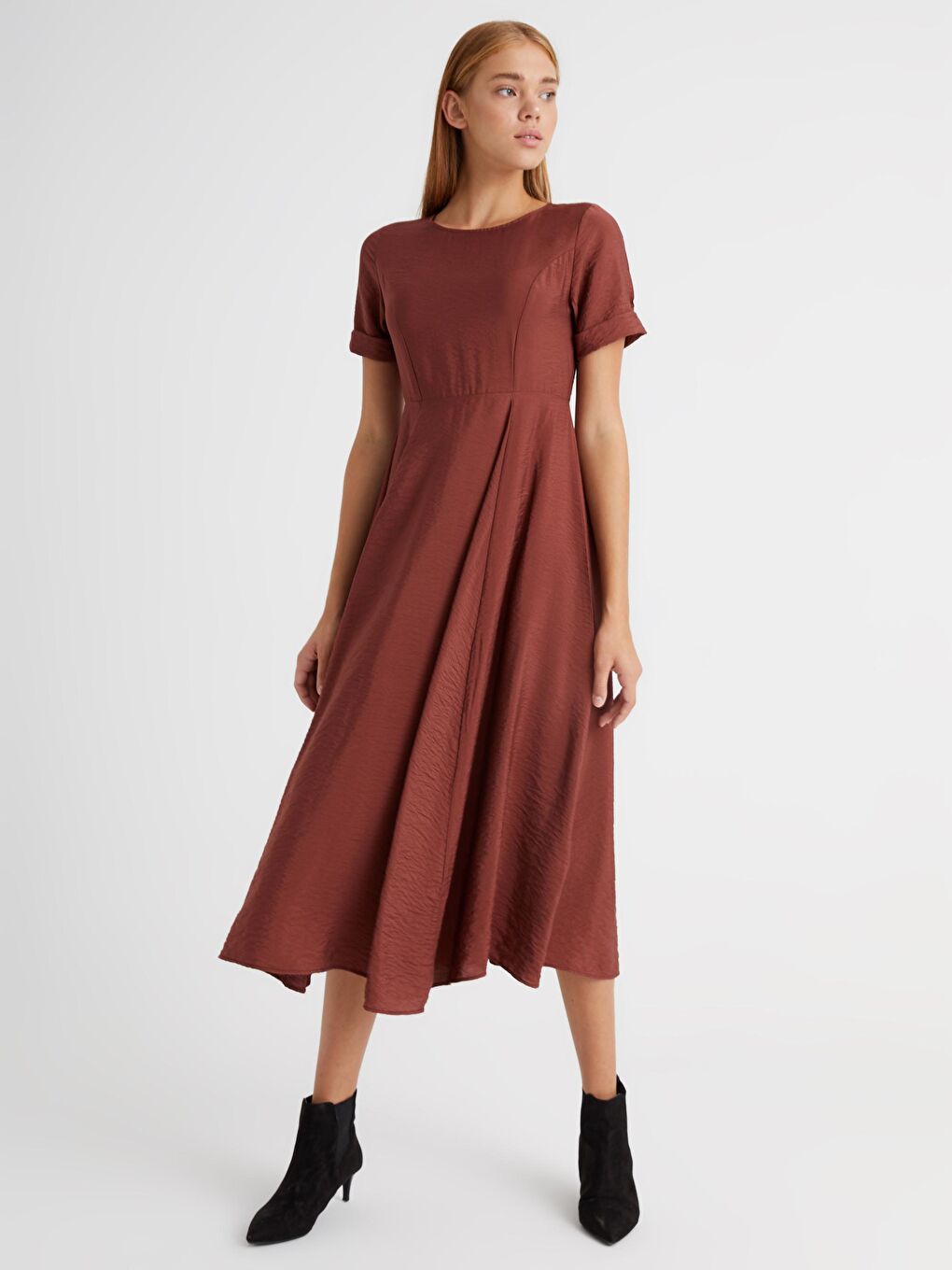 Kahverengi Yaka Detaylı A Kesim Elbise-2