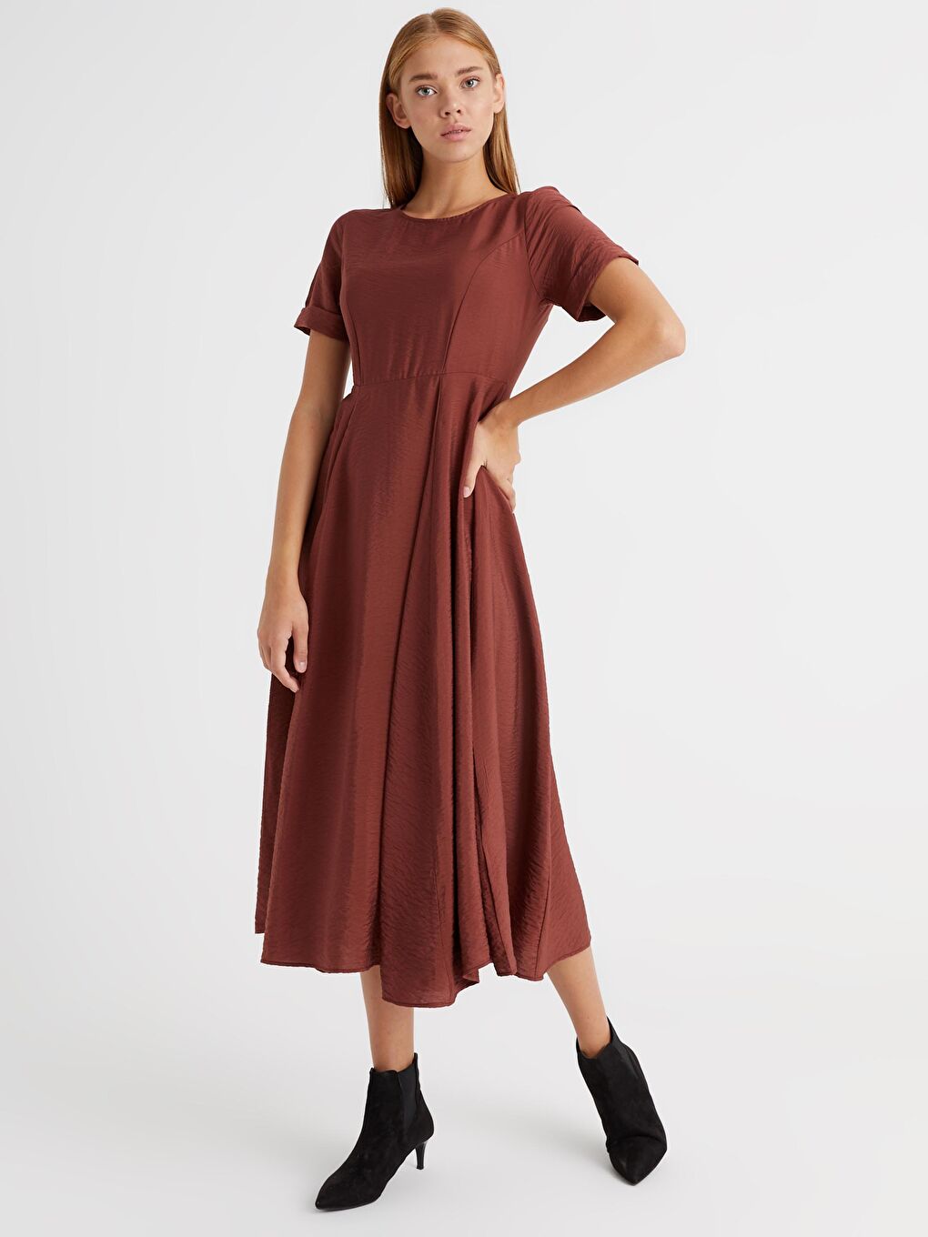 Kahverengi Yaka Detaylı A Kesim Elbise-1