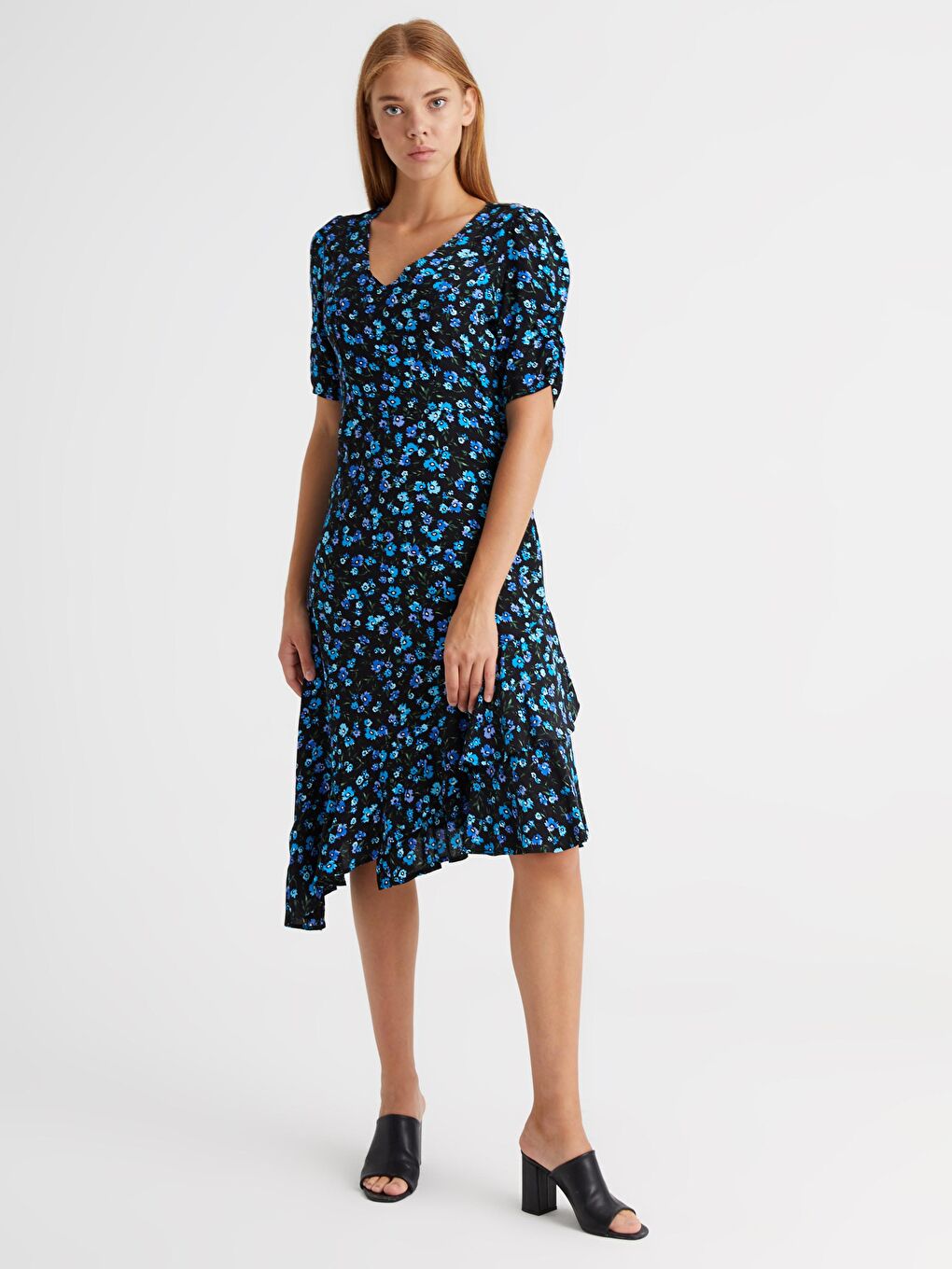 Çiçek Desenli Asimetrik Viskon Elbise-1