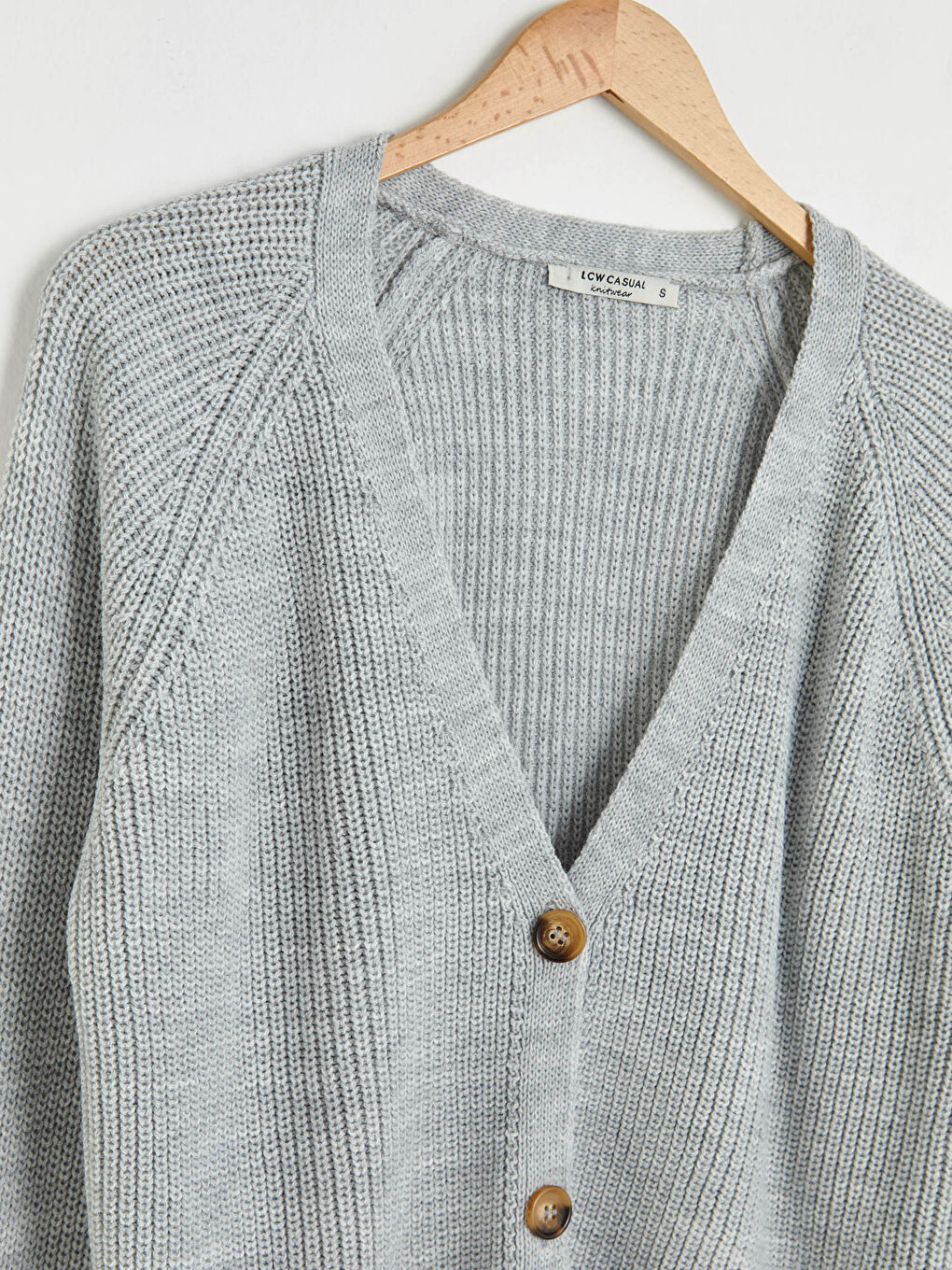 Gri V Yaka Akrilik Triko Hırka-7