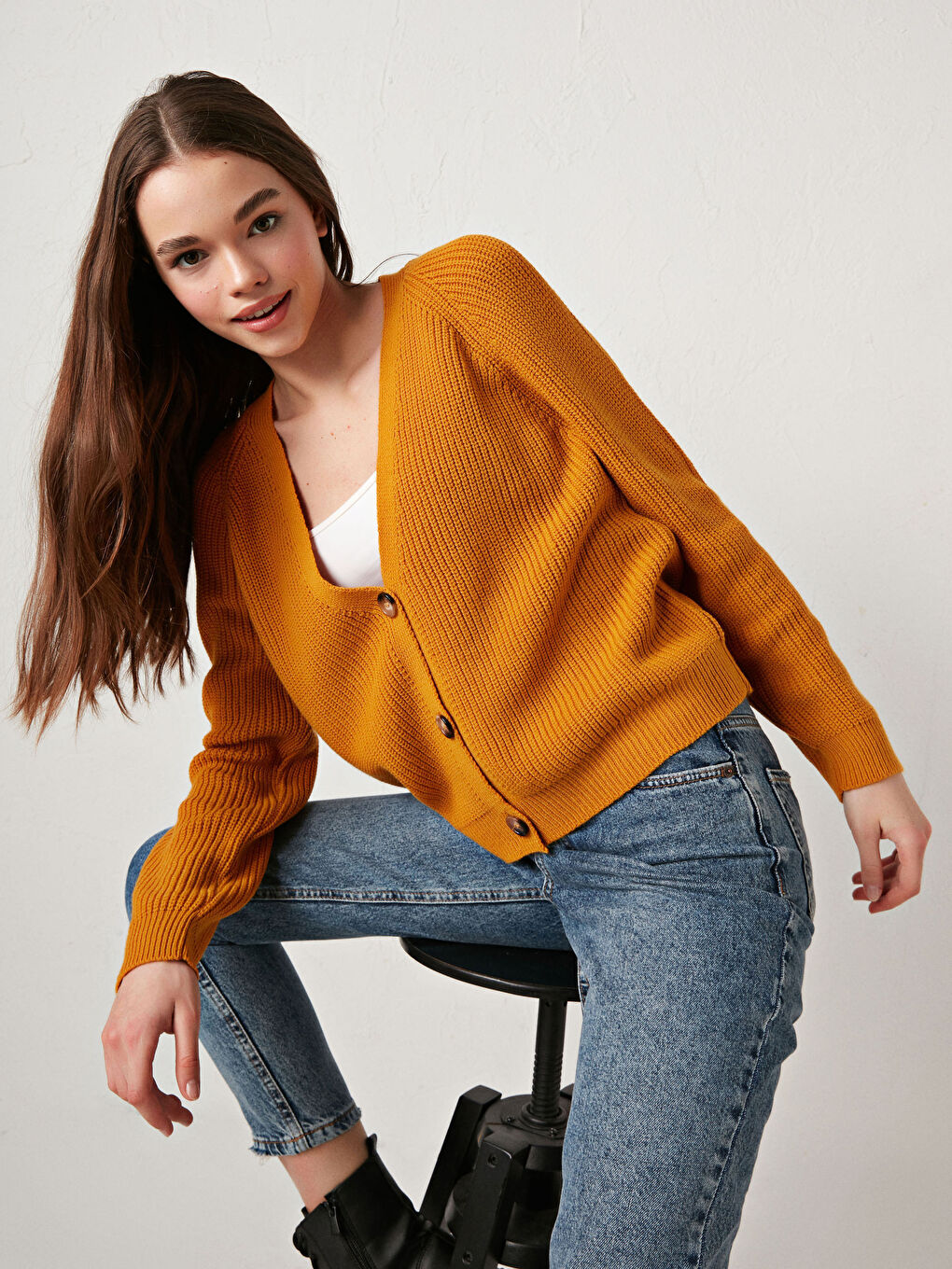 Sarı V Yaka Akrilik Triko Hırka-2