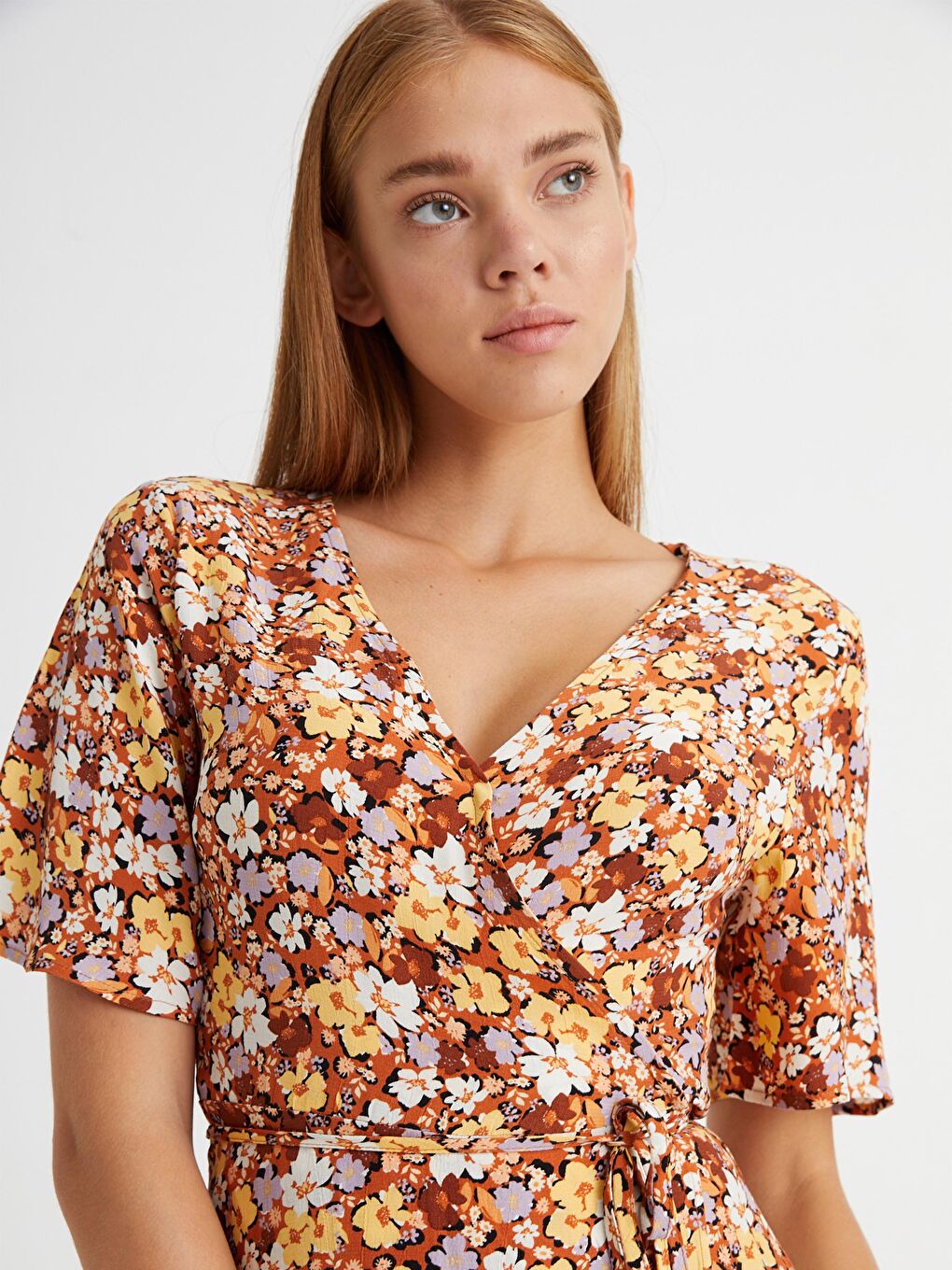 Haljina od viskoze sa dvorednim kopčanjem-5