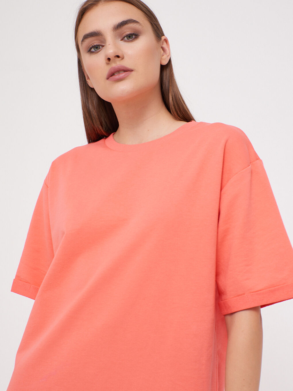 Robe Femme à Col Rond Unie à Manches Courtes-3