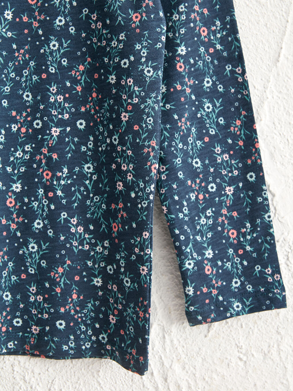 Yeşil Çiçek Desenli Pamuklu Tişört-3