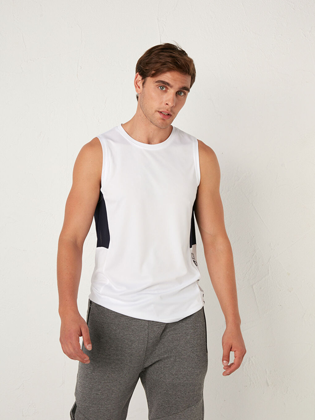 Beyaz Baskılı Bisiklet Yaka Erkek Kolsuz Tişört-3