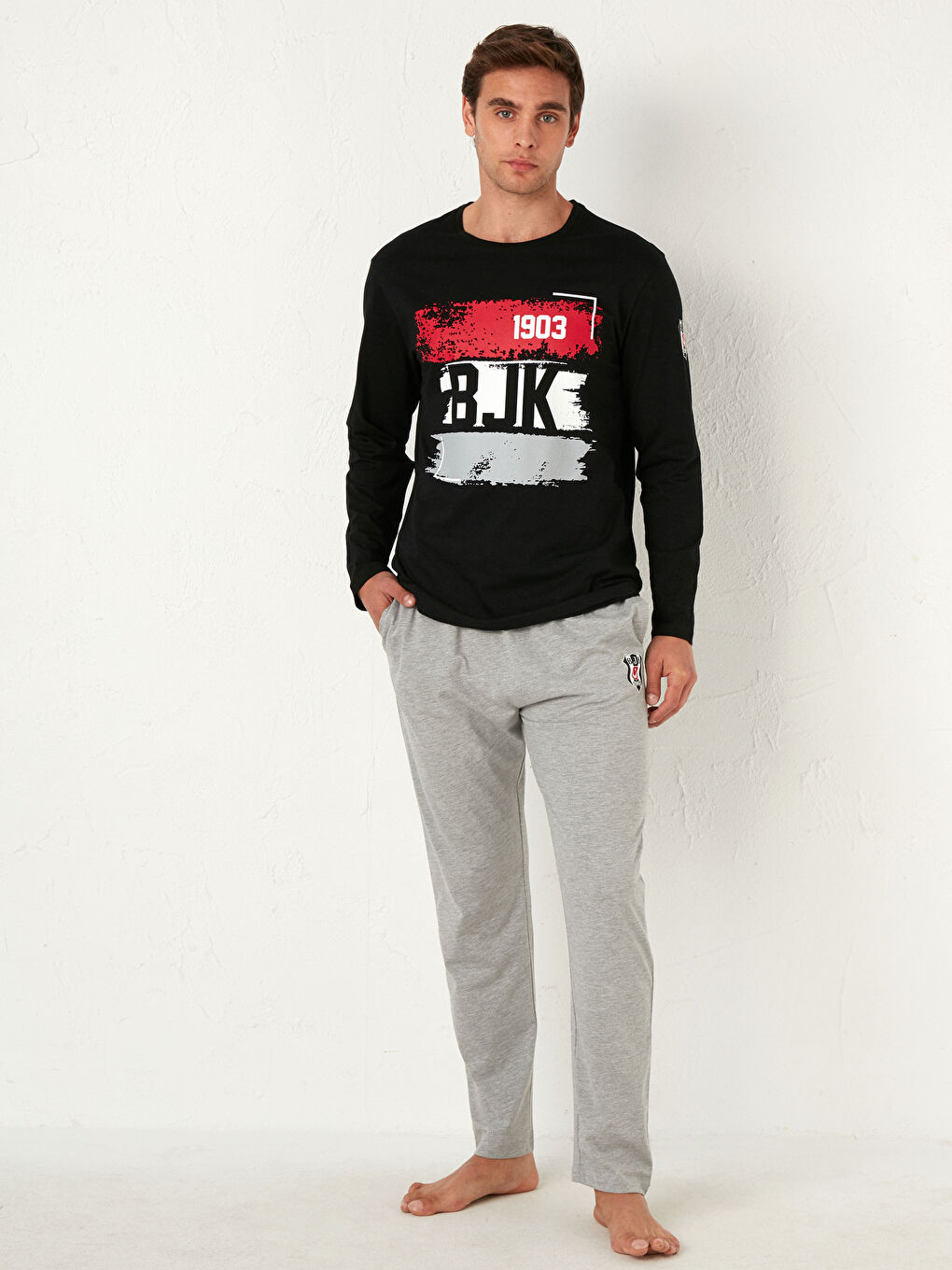 Gri Standart Kalıp Beşiktaş Baskılı Erkek Taraftar Pijama Takımı