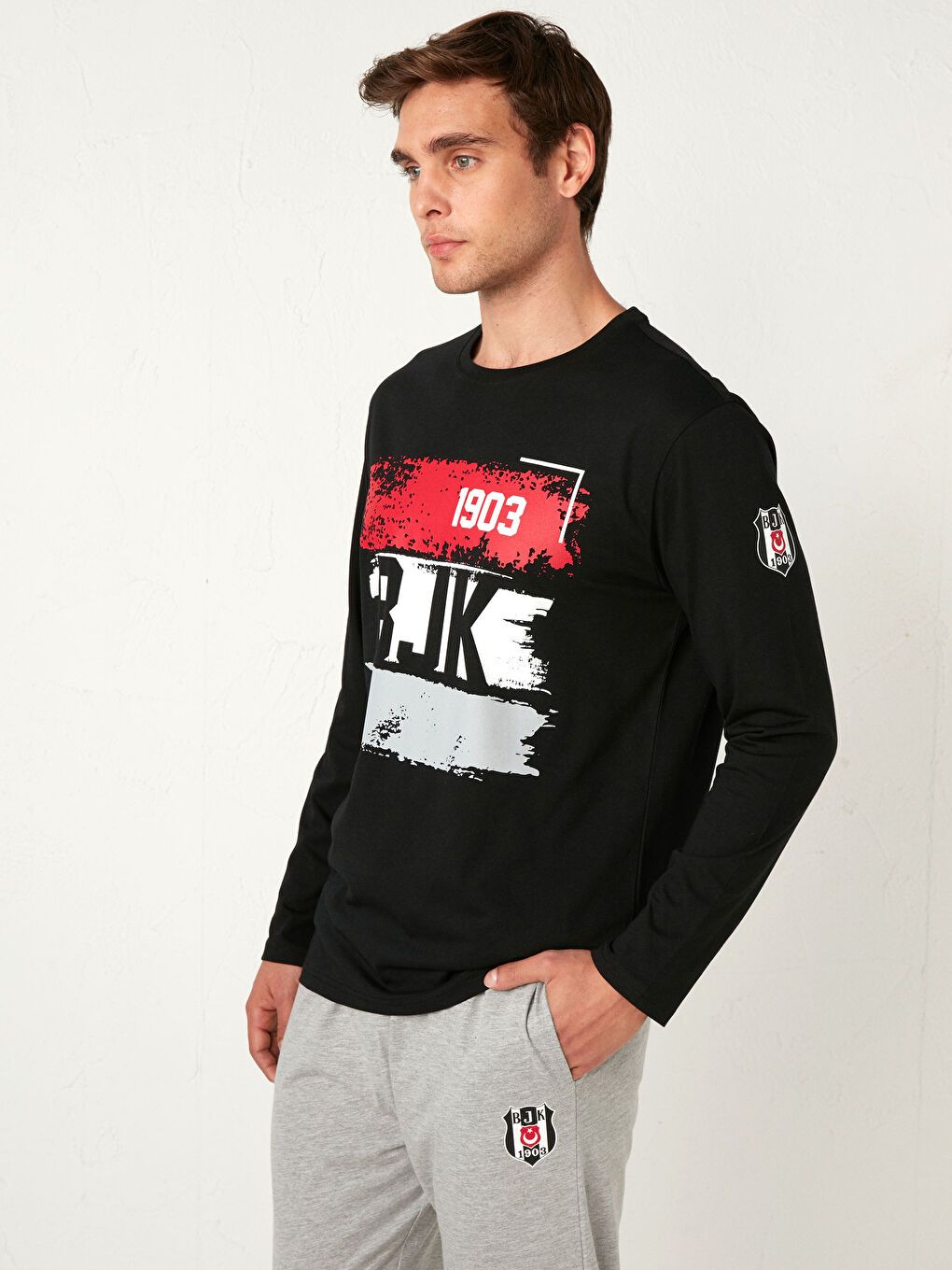 Gri Standart Kalıp Beşiktaş Baskılı Erkek Taraftar Pijama Takımı-3