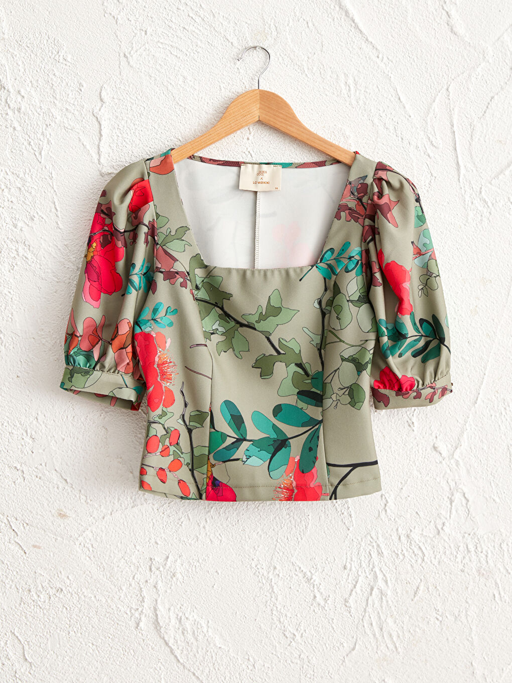 بلوزة نساء بياقة مربعة بنقشة زهري وكم بطيخي-4