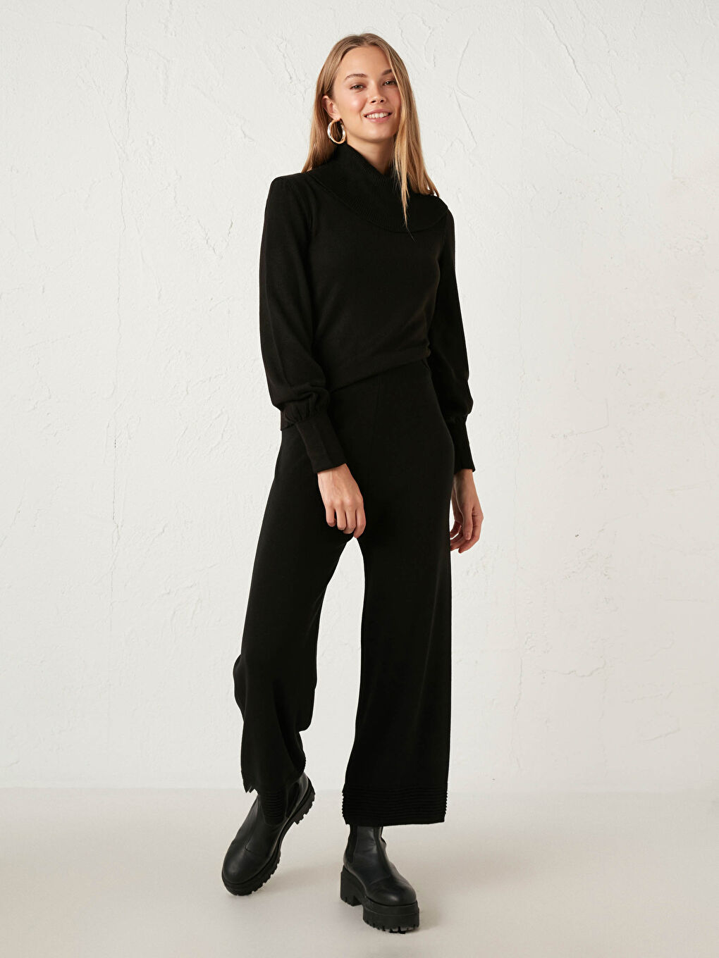 Siyah Balıkçı Yaka Düz Uzun Kollu Kadın Triko Kazak-3