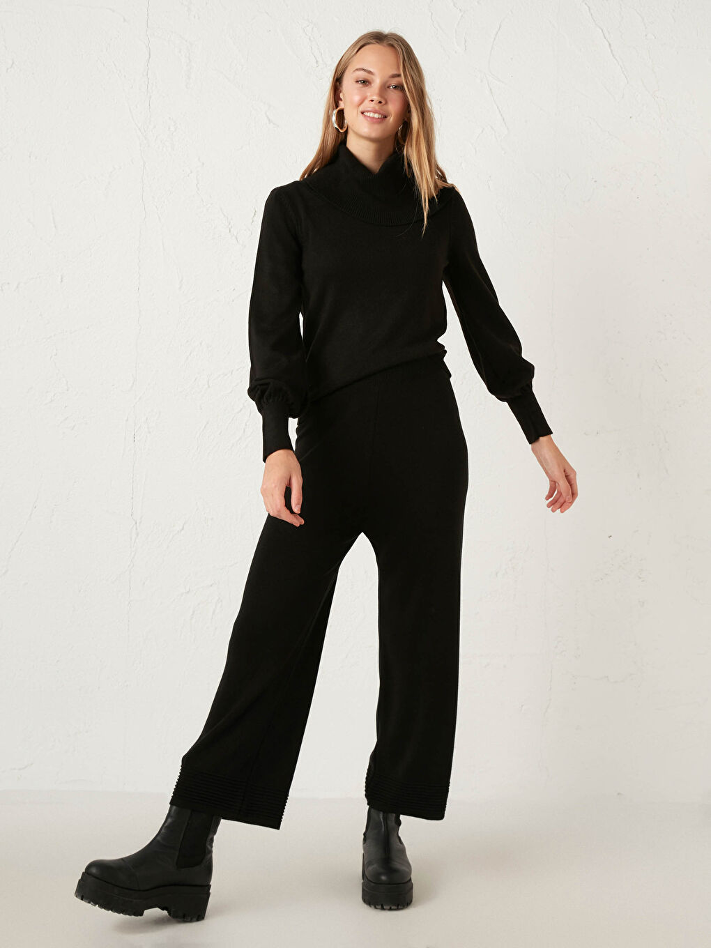 Siyah Balıkçı Yaka Düz Uzun Kollu Kadın Triko Kazak-4