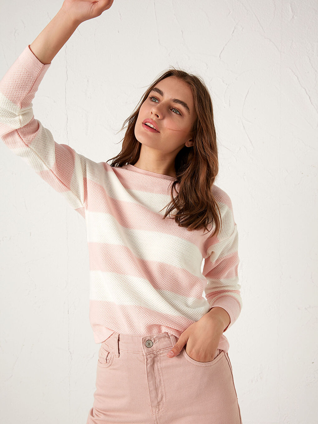 Pembe Çizgili İnce Triko Kazak-2