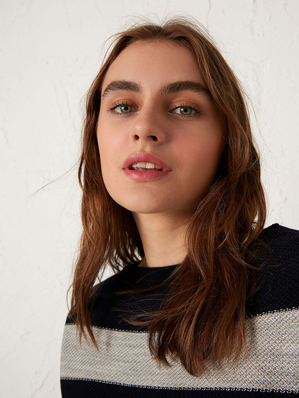 Легкий полосатый трикотажный свитер-5