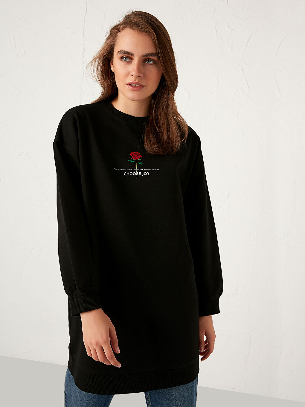 Свитшот-туника с принтом букв для женщин-1