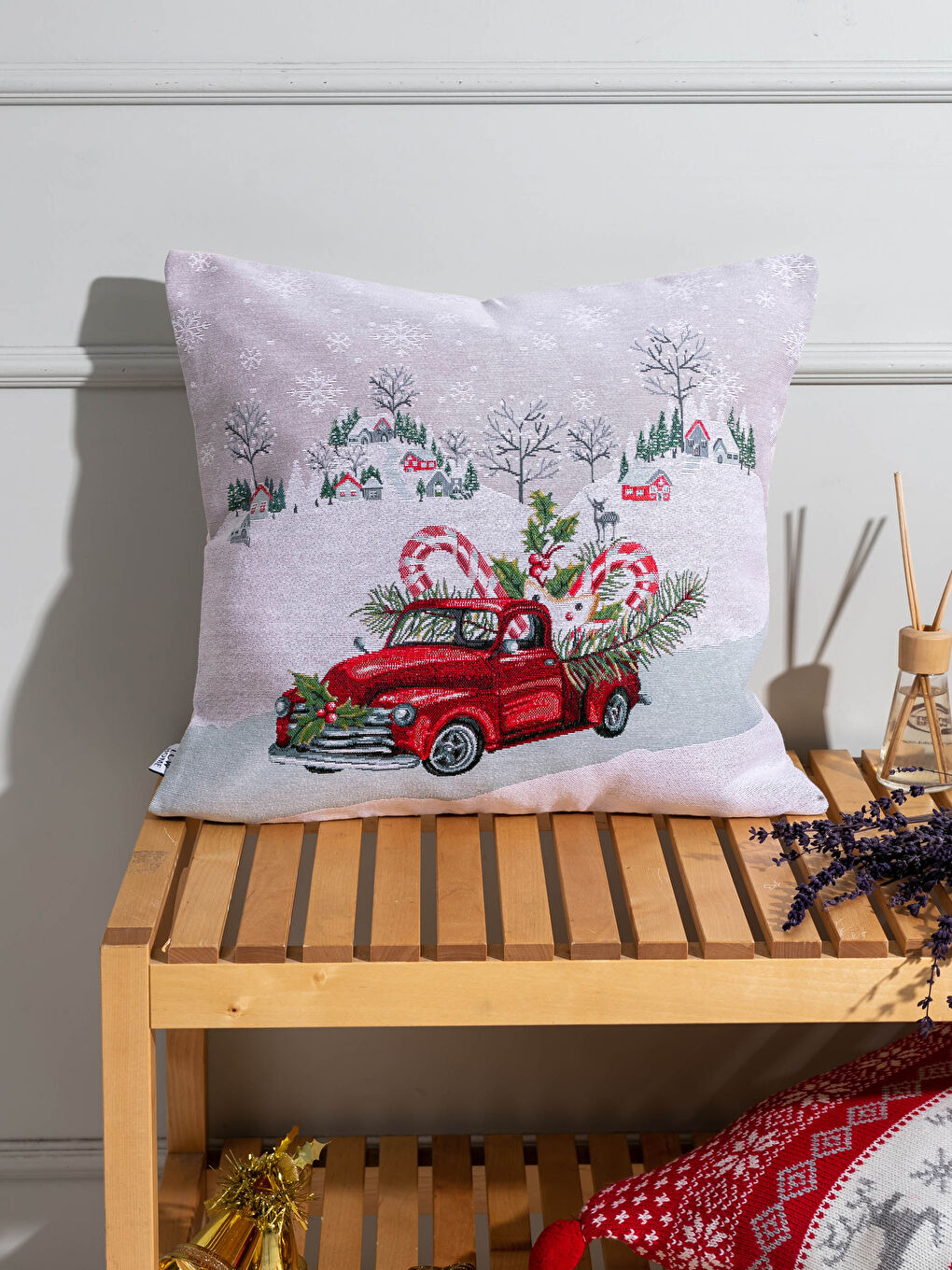 LCW HOME Christmas Themed Patterned Tapestry Cushion Cover -0WFM08Z8-F9C