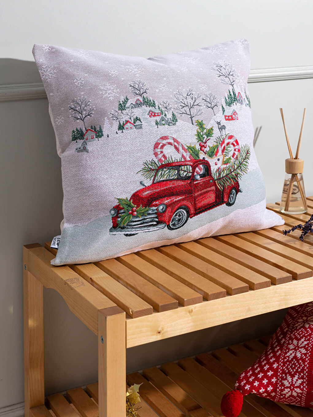 LCW HOME Christmas Themed Patterned Tapestry Cushion Cover -0WFM08Z8-F9C