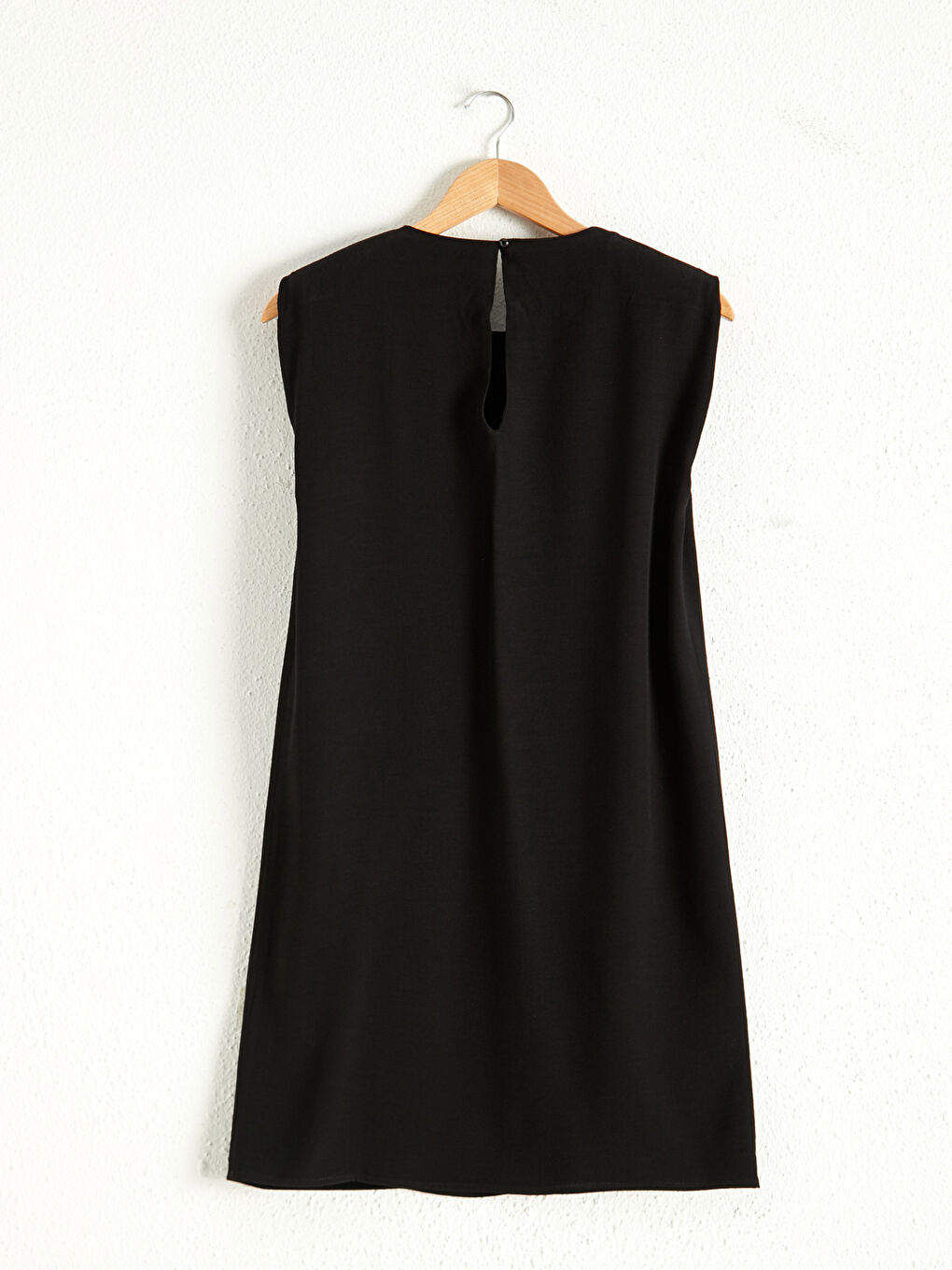 Sleeveless Plain Above-Knee Dress-1