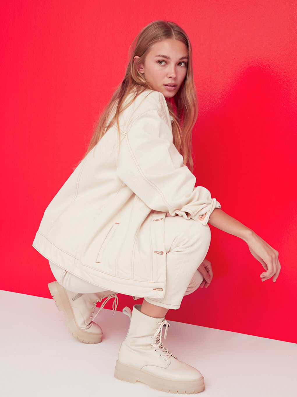 جاكيت جينز أوفر سايز مبطن بفرو-5