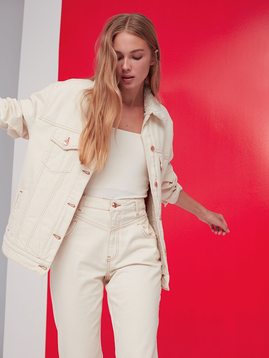 جاكيت جينز أوفر سايز مبطن بفرو-8